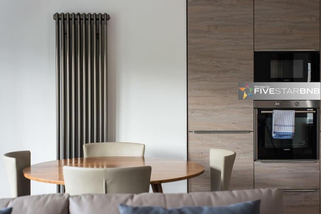 Cool Urban Apartment With Stunning Castle Views EDI Exterior foto
